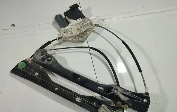 Volkswagen PASSAT B6 Sliding door window regulator with motor 