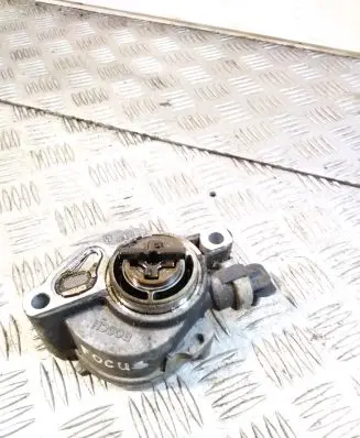 Ford Focus Vacuum pump D1562C1 2806P