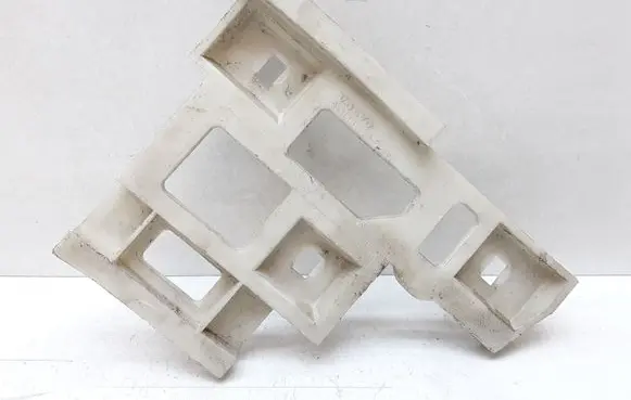 Volvo S70 V70 V70 XC Front bumper mounting bracket 9151501