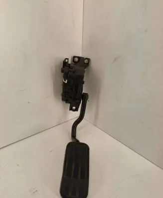 Volkswagen Sharan Accelerator throttle pedal 7M3723507B YM219F836FA 6PV00777002