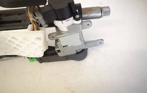 Volvo V70 Ignition lock contact 8673073 8645228