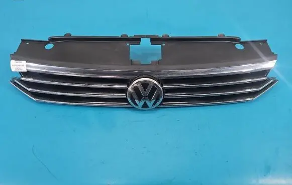 Volkswagen PASSAT B8 Front bumper upper radiator grill 3G0853651A IMPRK1569784