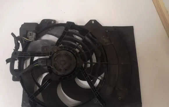 Peugeot 207 Radiator cooling fan shroud 9680102880