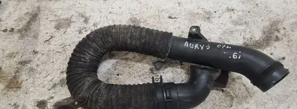 Toyota Auris 150 Air intake hose/pipe