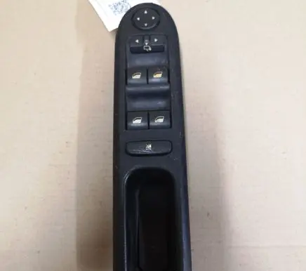 Peugeot 407 Electric window control switch 96468704XT