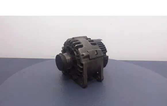 Audi A4 S4 B5 8D Generator/alternator 038903023S