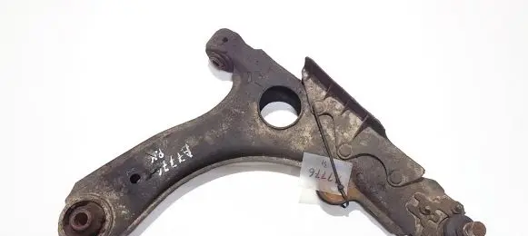 Volkswagen PASSAT B3 Front lower control arm/wishbone
