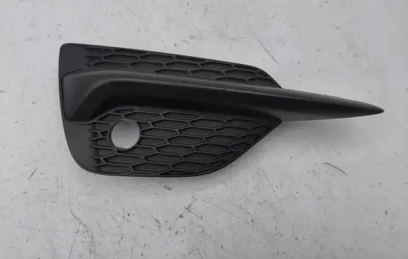Nissan Qashqai Front bumper lower grill 62257HV10A