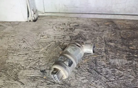 Volvo 740 Idle control valve (regulator) 3517067 0280140520