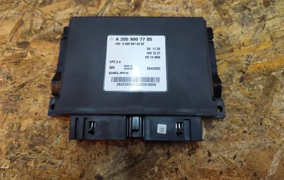 Mercedes-Benz C W205 Gearbox control unit/module A2059007705 28423882 A0009016402