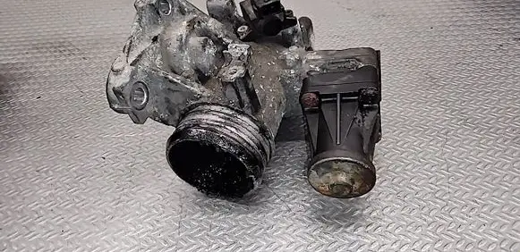 Volvo V70 EGR valve 30774531