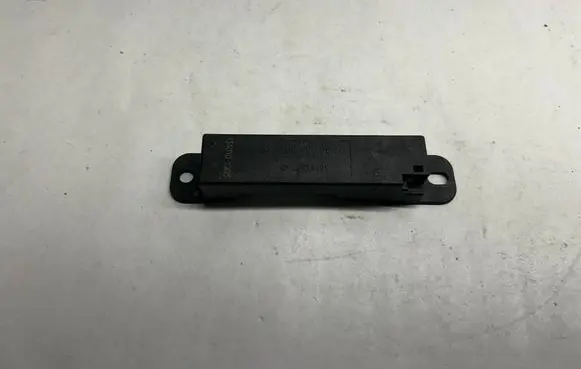 Mercedes-Benz GL X166 Keyless system antenna A1668200075