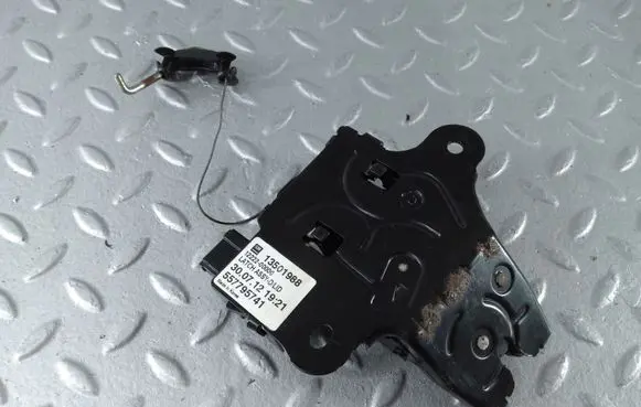 Cadillac XTS Loading door lock 13501988 557795741 13513995