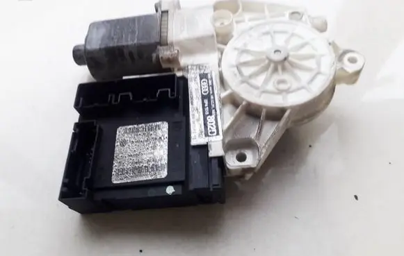 Audi A3 S3 8P Rear door window regulator motor E840311203 8P4959