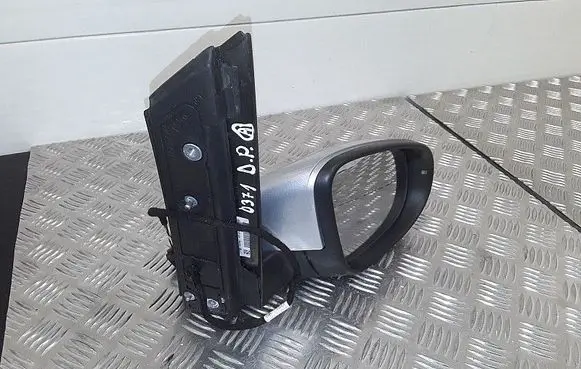 Front door electric wing mirror