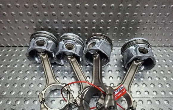 Opel Corsa D Piston with connecting rod S27624747 73502643