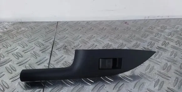 Lexus CT 200H Electric window control switch 427276010