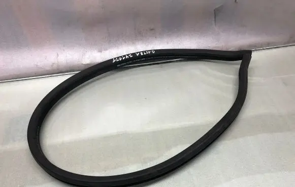 Opel Astra K Engine compartment rubber 39117387