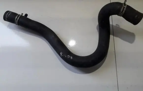 Engine coolant pipe/hose