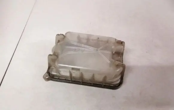 Skoda Octavia Mk2 (1Z) Headlight/headlamp dust cover