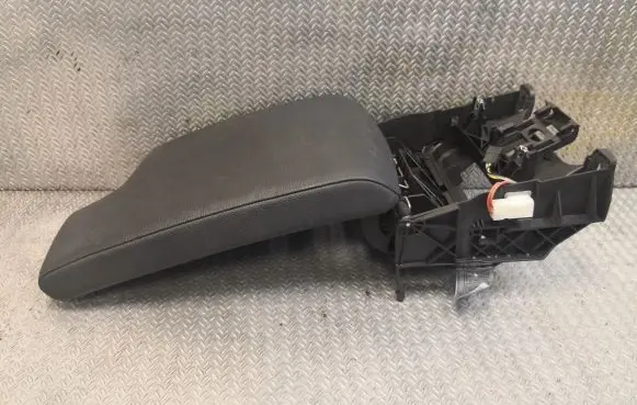 BMW 3 E92 E93 Armrest 7137556