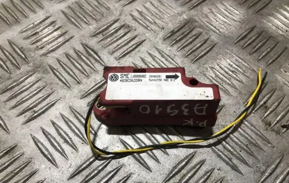 Volkswagen Golf IV Airbag deployment crash/impact sensor IJ0909606D 38980201
