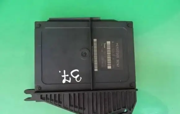 Mercedes-Benz E AMG W210 Comfort/convenience module 2108203826