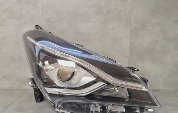 Toyota Yaris Headlight/headlamp YARISIIILAMPA