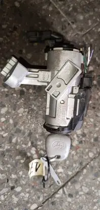 Toyota Corolla E120 E130 Ignition lock 45020024