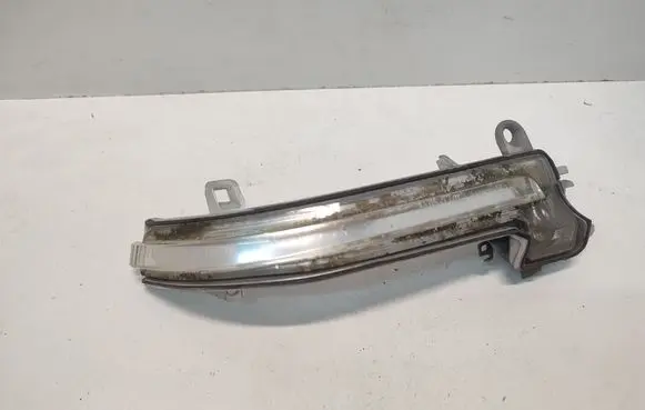 BMW 1 F20 F21 Mirror indicator light 63137280772
