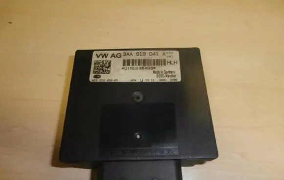 Volkswagen Golf VI Voltage converter/converter module 3AA919041A K125