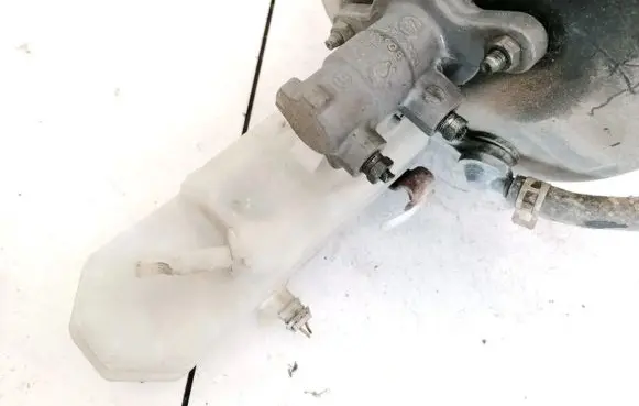Master brake cylinder