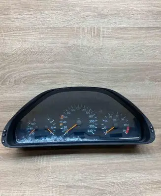 Mercedes-Benz CLK A208 C208 Speedometer (instrument cluster) A2085401911 110008901