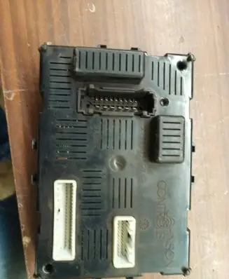 Renault Modus Central body control module 8200292040 00005319 216769678G