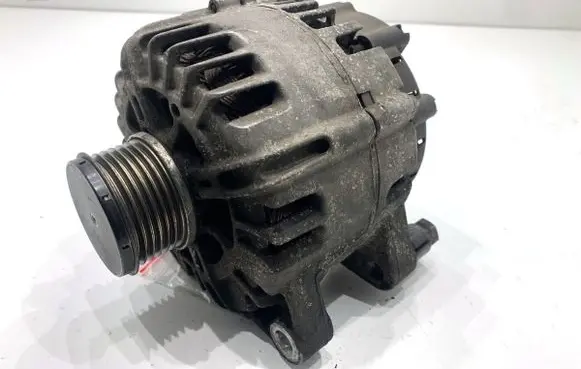 Peugeot 308 Generator/alternator 9665617780