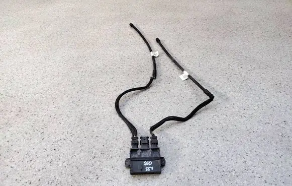Volvo S60 Tailgate sensor E01543-10243 E01543-102