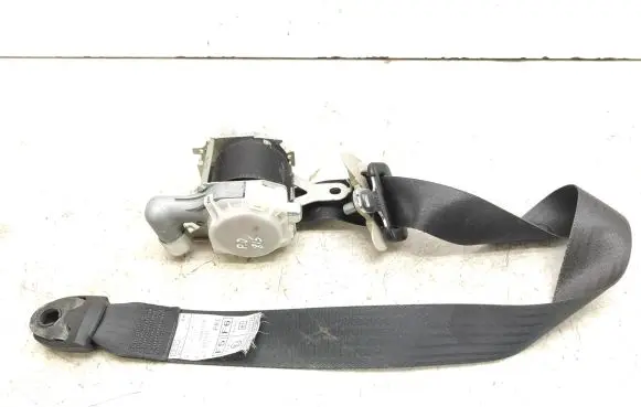 Subaru Outback Front seatbelt 7S1610P 0438128 0538128