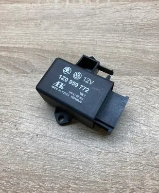 Skoda Octavia Mk2 (1Z) Other relay 1Z0959772