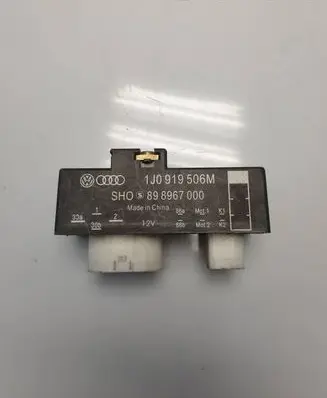 Skoda Roomster (5J) Coolant fan relay 1J0919506M 898967000