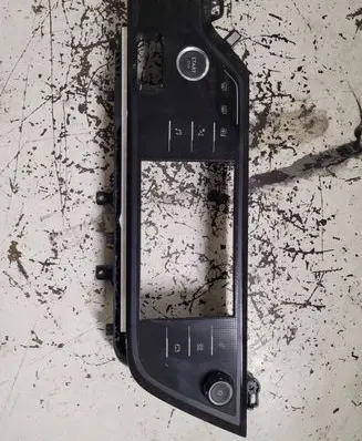 Citroen C4 SpaceTourer Radio/GPS head unit trim 98248995XY