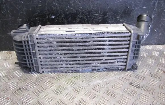 Citroen C5 Coolant radiator 8657073480 RAD032