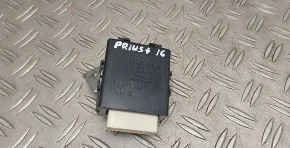 Toyota Prius+ (ZVW40) Window wiper relay 8594047040