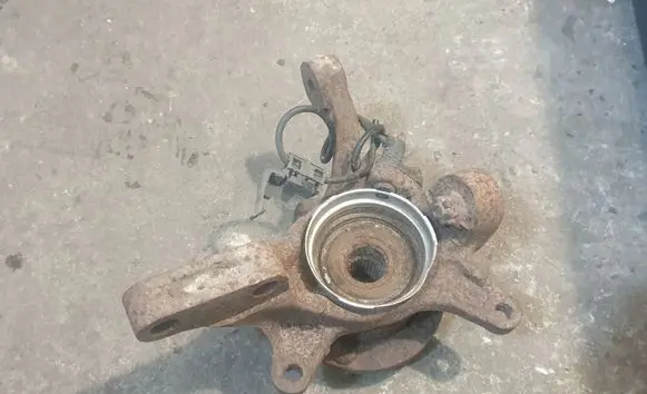 Toyota Camry Front wheel hub spindle knuckle