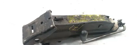 Volkswagen Golf III Lift Jack 1H0011031