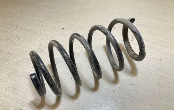 Opel Zafira B Front coil spring