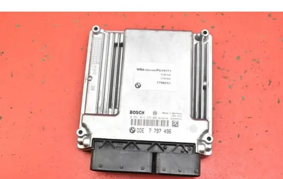 BMW 1 E81 E87 Engine control unit/module ECU 7797496