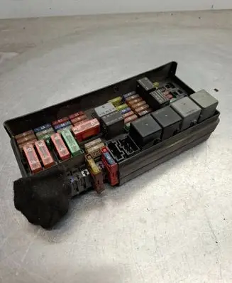 Mercedes-Benz ML W164 Fuse module A1645402372 13583853