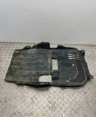 Mitsubishi L200 Engine splash shield/under tray 5370B497