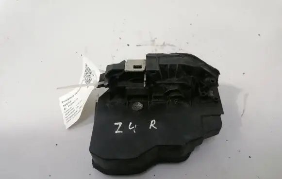 BMW 4 F32 F33 Front door lock 7036168