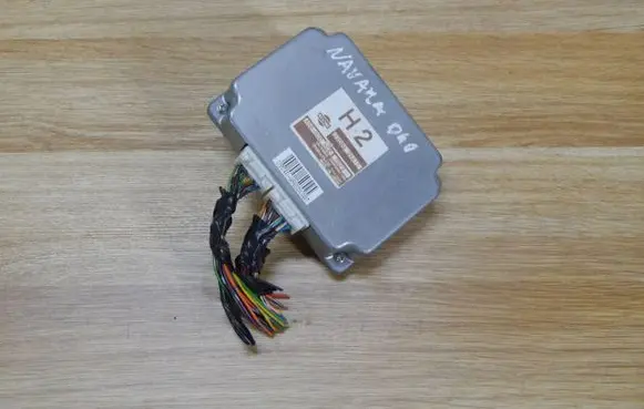Nissan Navara D40 Gearbox control unit/module 330843X41C A58000XC6 7523